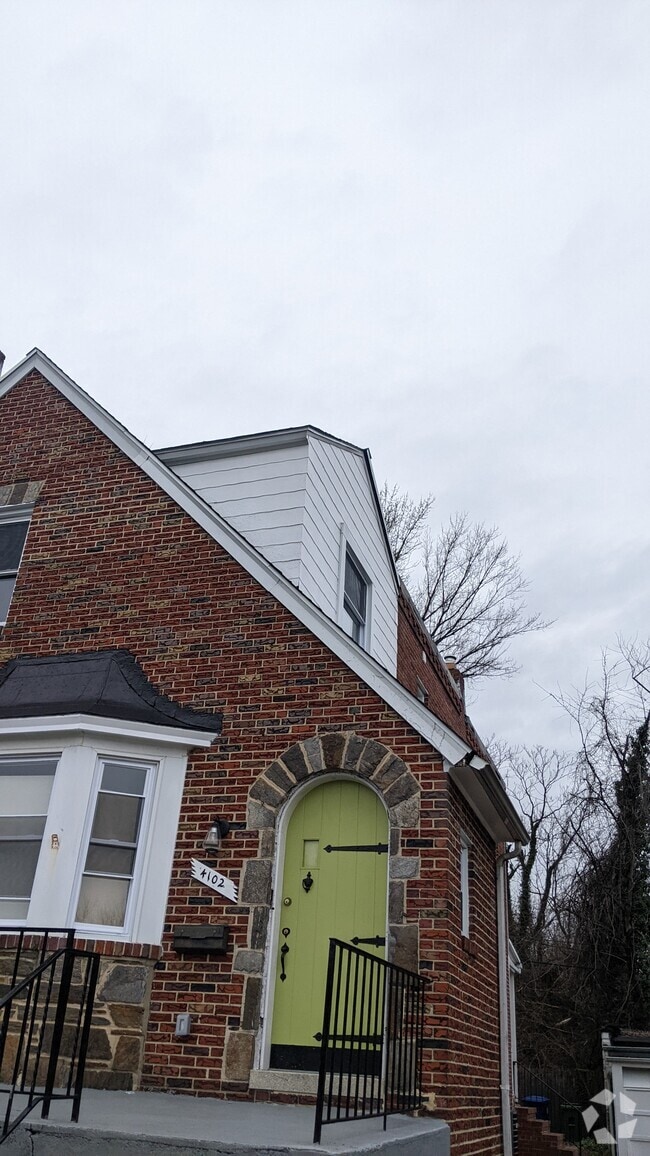 Building Photo - 8530 Willow Oak Rd