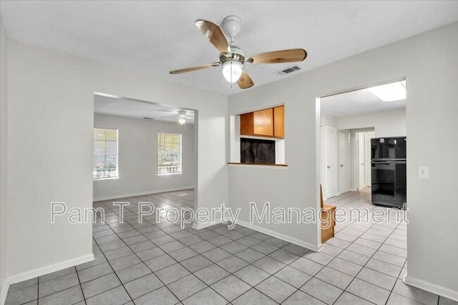 Building Photo - 4 Gunpowder Ct