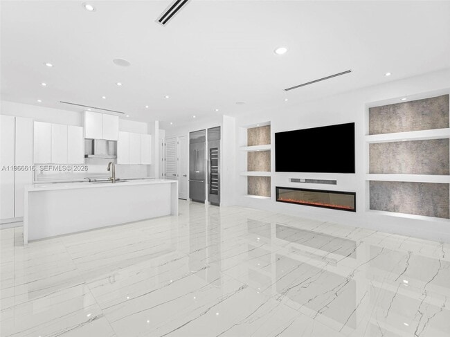 Building Photo - 17902 SW 149th Ct