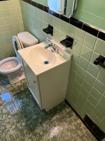 Foto del edificio - 11374 Grandville Ave