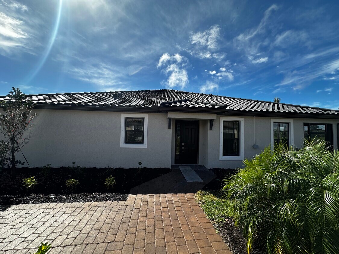 10108 Morning Mist Ln Unit New Townhouse, Sarasota, FL 34241 Condo