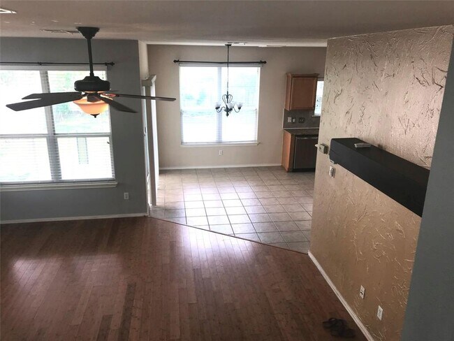 Foto del edificio - 11321 Fletcher Hall Ln