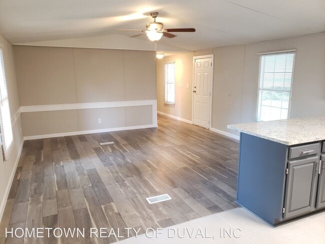 Building Photo - 5112 Courtland Oaks St