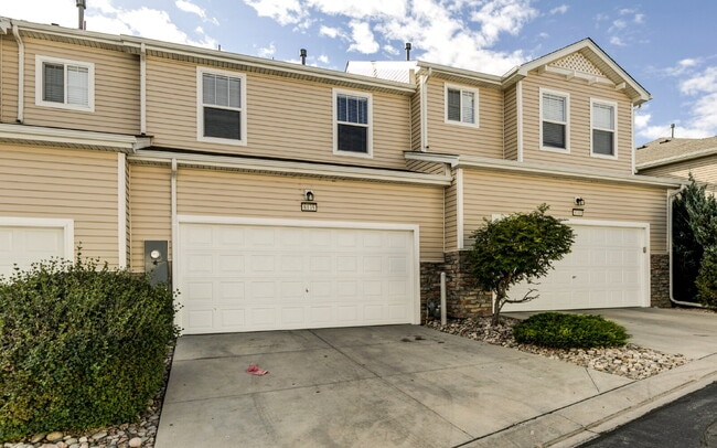 Building Photo - Comfortable 3-Bedroom Townhome in Cross Cr...