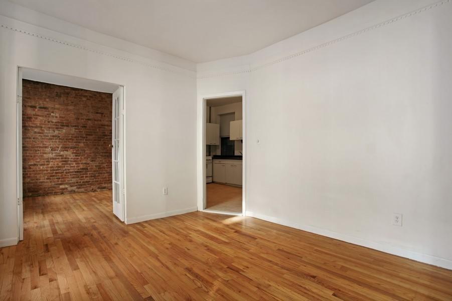 Building Photo - 365 E 91st St