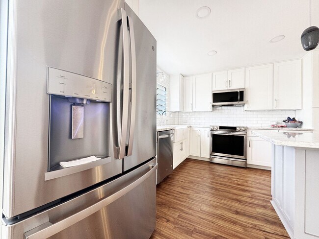 Building Photo - Pet Friendly Kailua House with Solar Hot W...