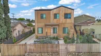 Building Photo - 414 S Ave 56