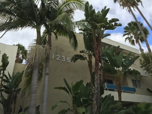 Foto del edificio - 1235 Brockton Ave