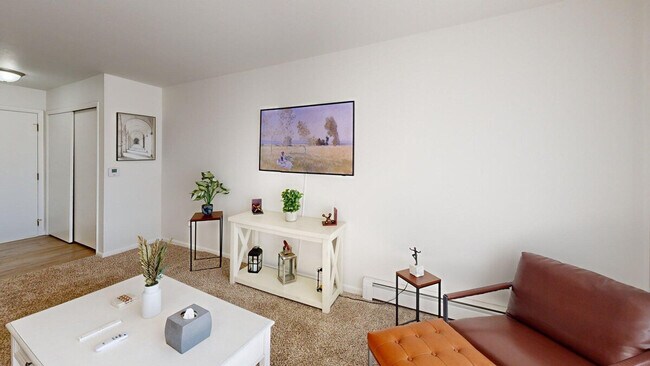 Foto del edificio - 517 E Division St