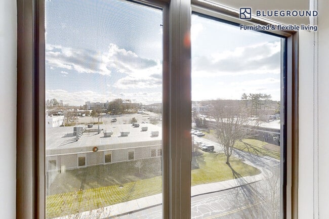 Building Photo - 20 4th Ave