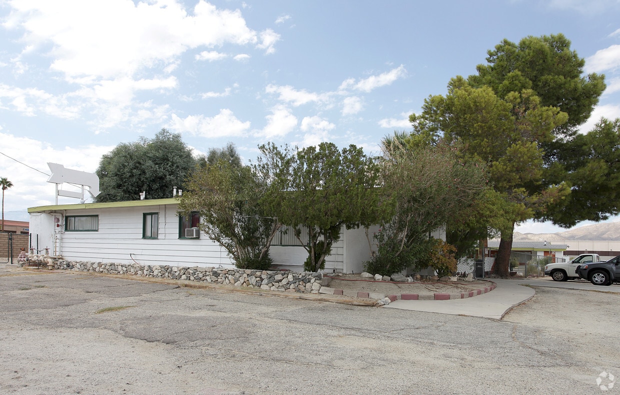 Primary Photo - 66550 Ironwood Dr
