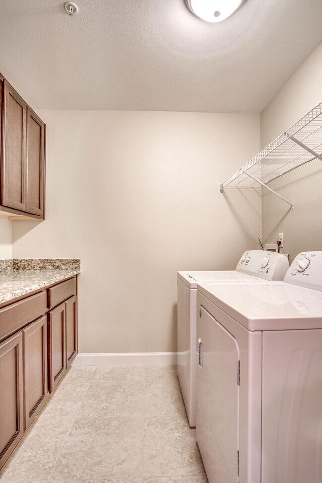 Foto del edificio - Beautiful Luxury 2 bedroom/2 bathroom Apartment in Fort Walton Beach