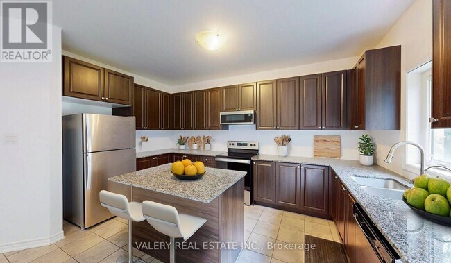 Building Photo - 223 Ridley Cres