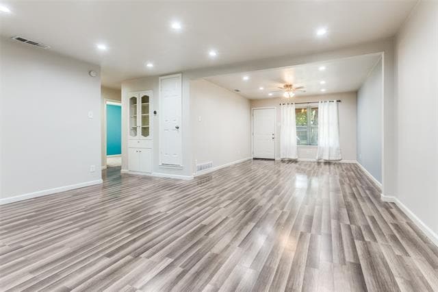 Building Photo - 607 La Salle Dr