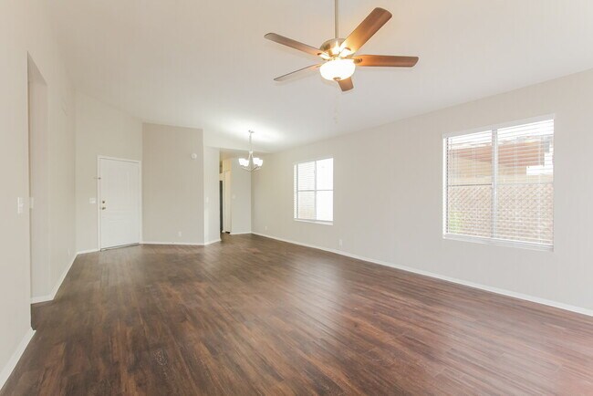 Building Photo - 10102 N 66th Ln