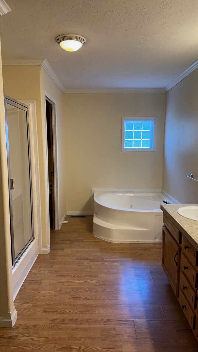 Building Photo - 156 Co Rd 296