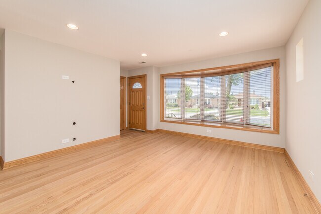 Foto del edificio - 4429 Opal Ave