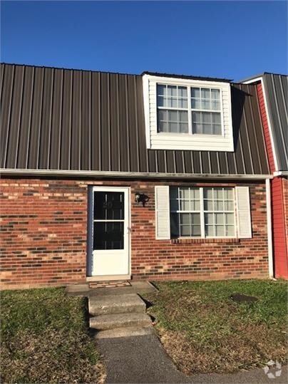 Building Photo - 6820 Linville Dr
