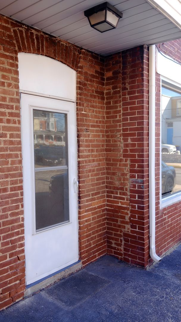 Building Photo - 3 E 9th Ave