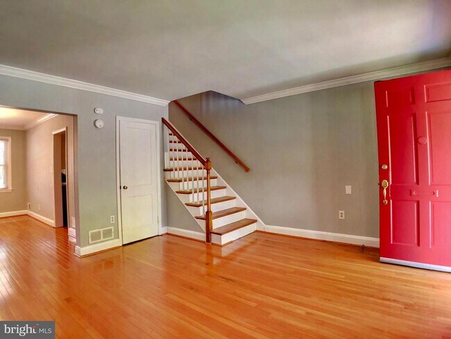 Building Photo - 78 S Hawthorne Rd