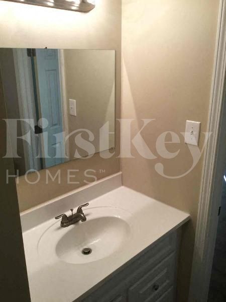 Foto del edificio - 2364 Tiffany Cir