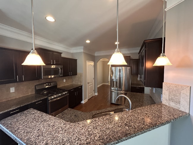 Foto del edificio - 427 Rockcrest Way