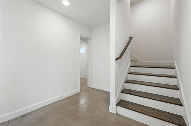 Foto del edificio - 2113 Bennett Ave