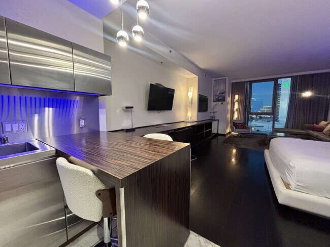 Foto del edificio - Palms Place Studio — Skyline Views, 5 Minu...
