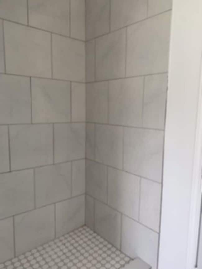 Foto del edificio - Spacious and Clean 3 BR HOUSE - Looking fo...