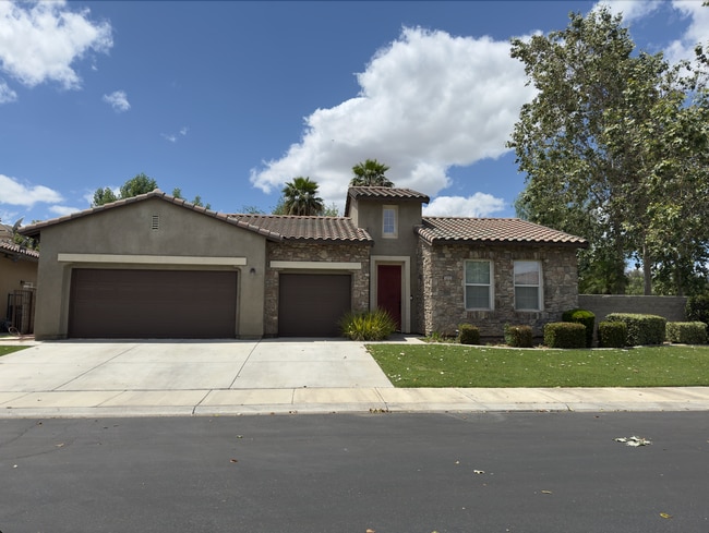 Building Photo - 5313 Pelican Hill Dr