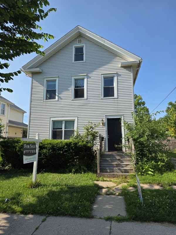 Primary Photo - 181 E 1st St