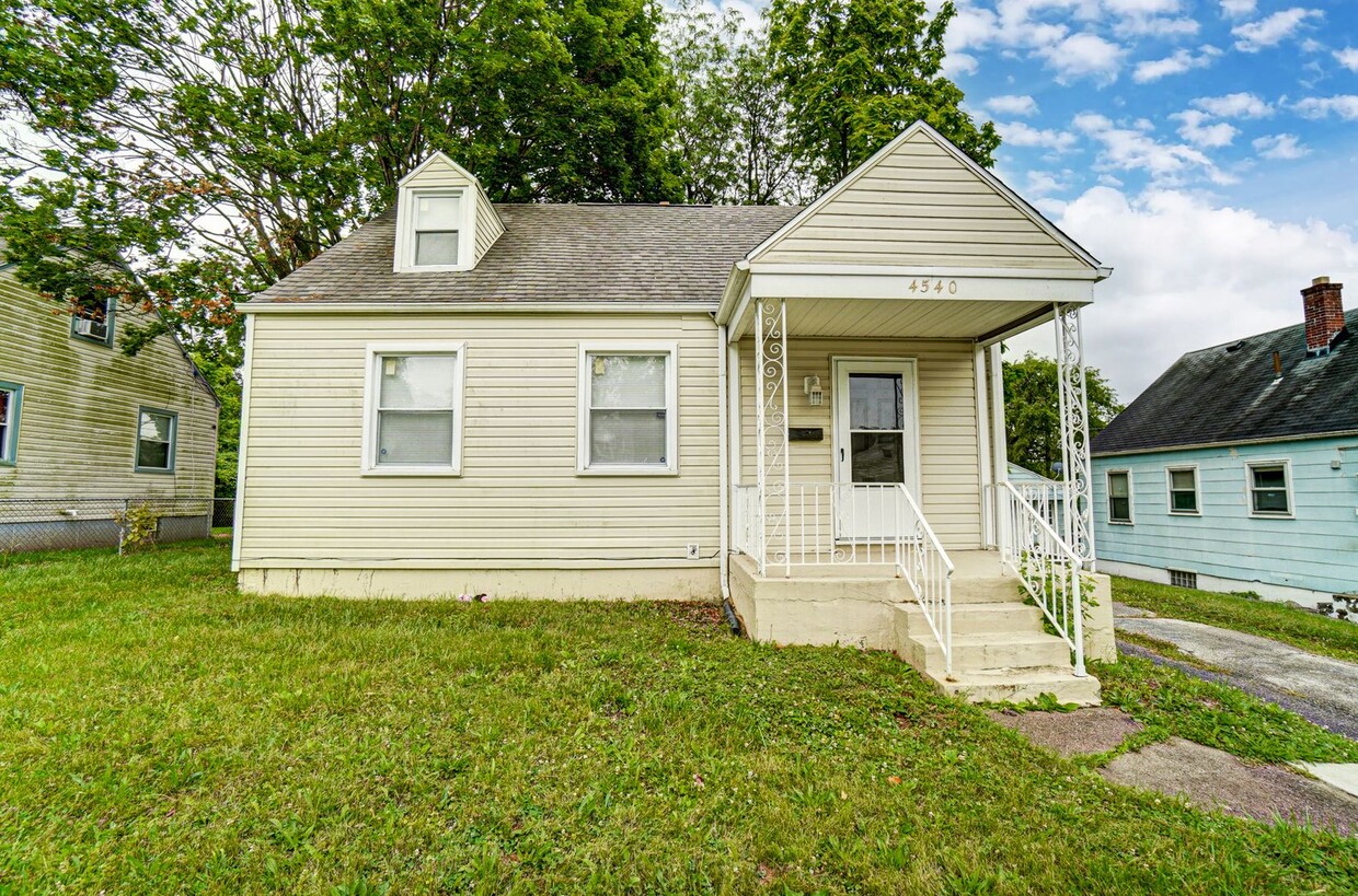 Foto principal - Spacious 3 Bedroom in Dayton!