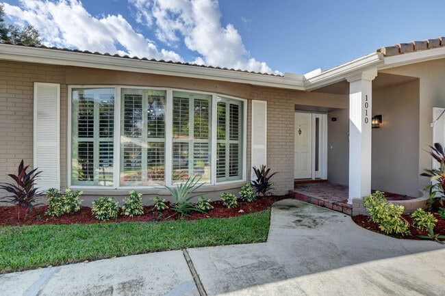 Foto del edificio - 1010 SW 1st St