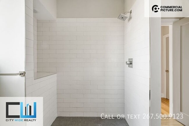 Foto del edificio - 3202 Capri Dr