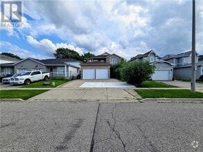 Building Photo - 157 Langlaw Dr