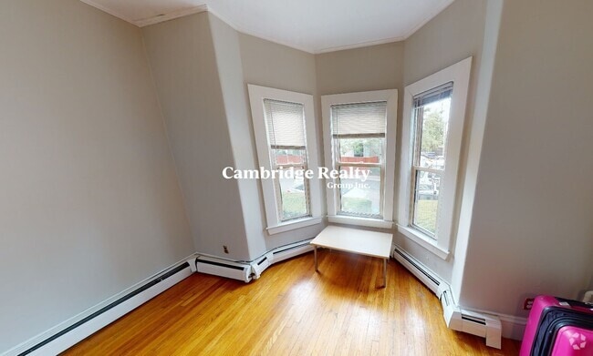 Building Photo - 26 Hingham St