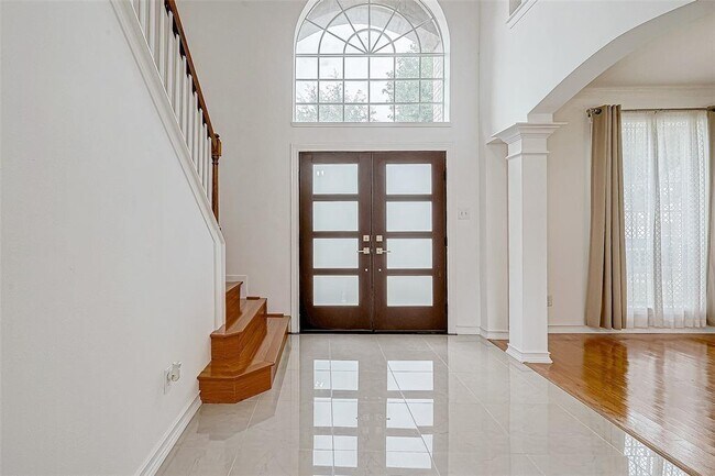 Foto del edificio - 6819 Oakbranch Manor Ln