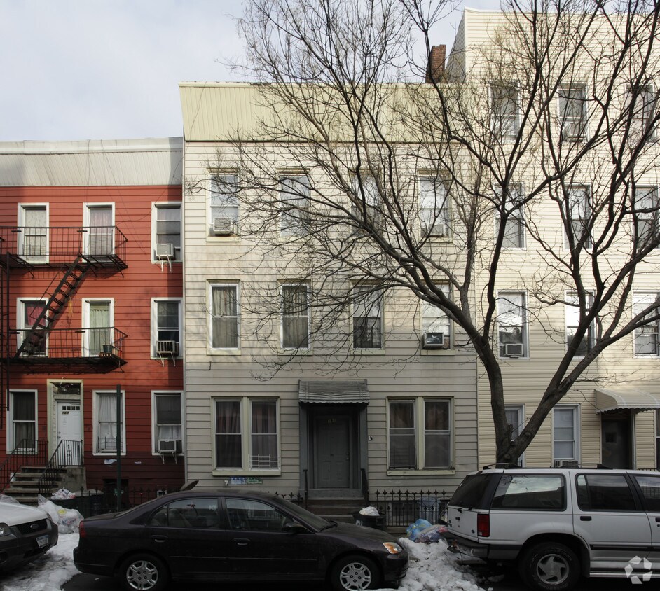 Building Photo - 191 Green St