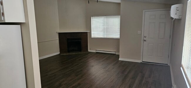 Living room - 232 Cincinnati Ave