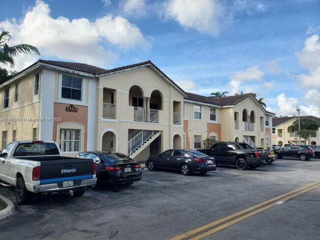 Foto del edificio - 2524 SE 16th St
