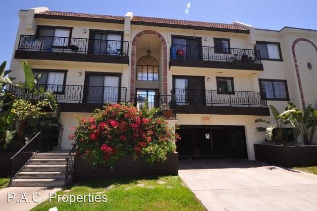 Foto principal - 2 br, 2 bath Apartment - 12338 Oxnard Stre...