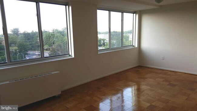 Building Photo - 10500 Rockville Pike