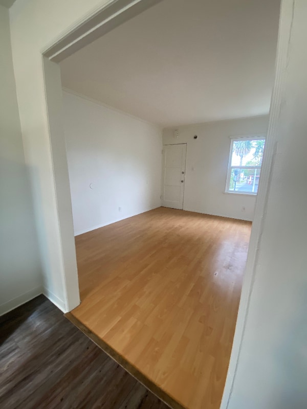 Building Photo - 5932 Melrose Ave