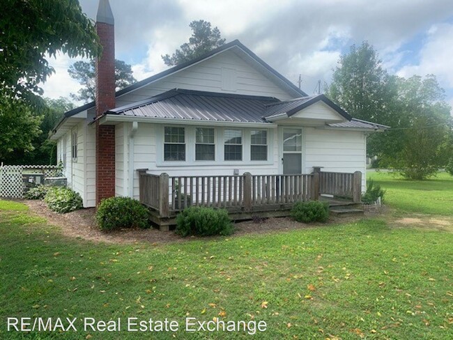 Building Photo - 3 br, 2 bath House - 104 South Spruce Street