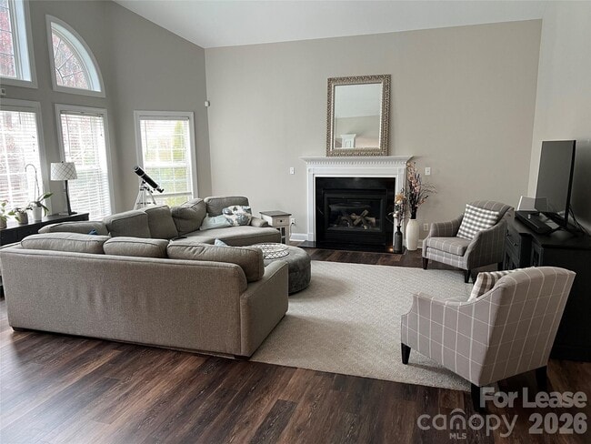 Building Photo - 10378 Sutherby Dr