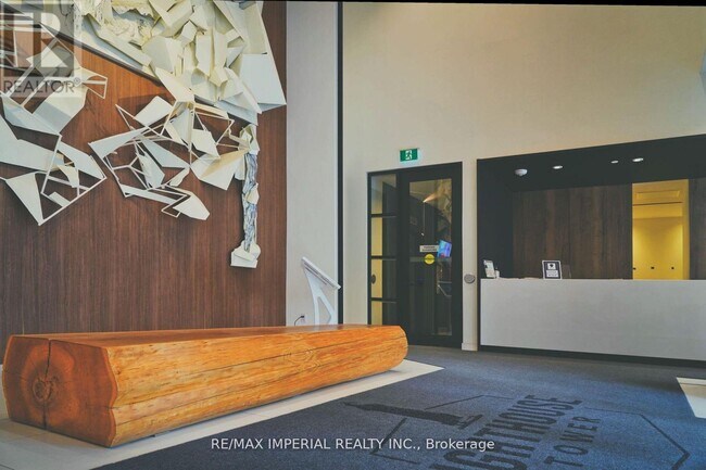 Photo du bâtiment - 15 Lower Jarvis St