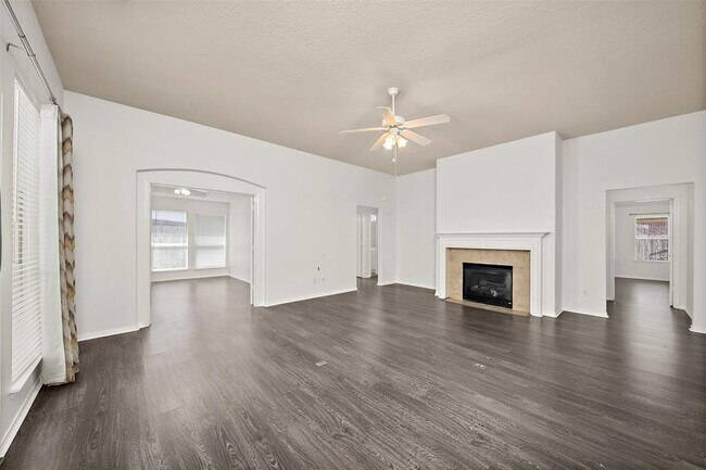 Building Photo - 18211 Juniper Creek Ln