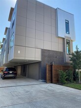 Building Photo - 5711 Lindell Ave