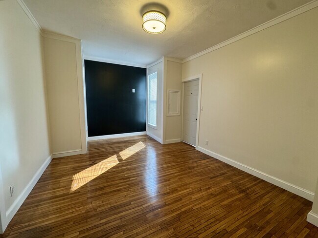 Building Photo - Ottawa Southside – 3 Bed / 2 Bath Duplex