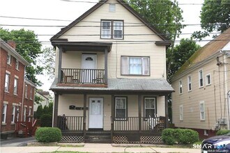 Building Photo - 21 Williams St